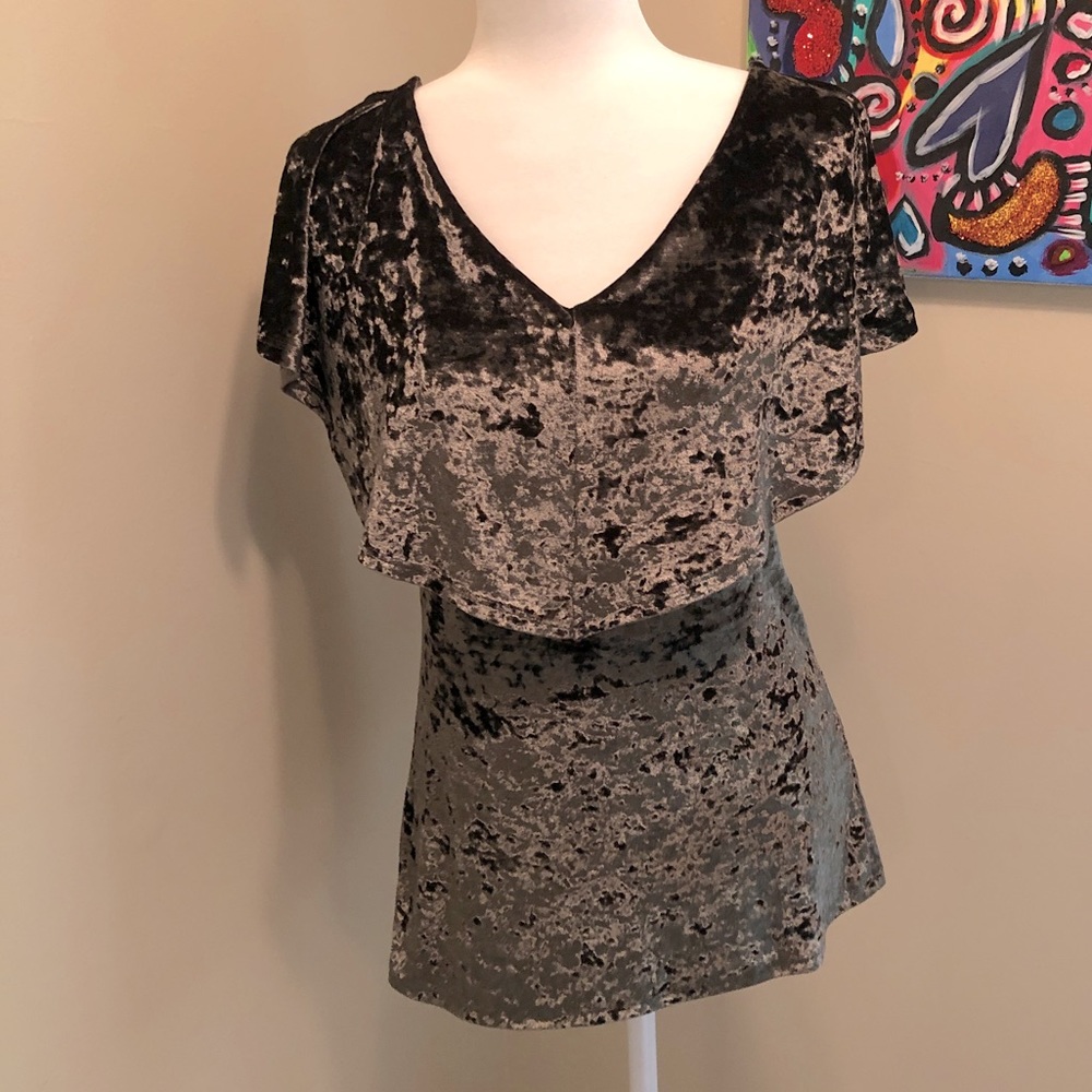 Entro velvety feel olive green top